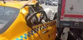 Son dakika haber... ARNAVUTKÖY'DE FECİ KAZA.. TAKSİ TIR'IN ALTINA GİRDİ