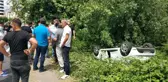 Yürekleri ağza getirdiler! Sürücü adayının kullandığı araç ters döndü