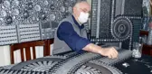 Hurdaya gidecek malzemeler tablolarda hayat buluyor
