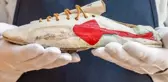 Türünün ilk örneği waffle tabanlı el yapımı Nike ayakkabıların 1.2 milyon dolara satılması bekleniyor