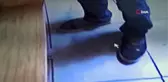 İşyerinde parasını düşüren vatandaşı bulan esnaf parasını teslim etti