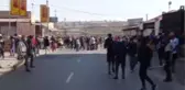 JOHANNESBURG - Güney Afrika'da şiddet olaylarının yaşandığı bölgelerde Kovid-19 aşılamaları durduruldu