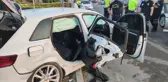 İki otomobil çarpıştı: 3 yaralı