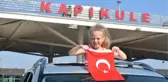 KAPIKULE'DE GURBETÇİLERİN 'BAYRAM' YOĞUNLUĞU