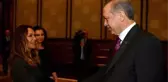 AK Parti'den Ayvalık Belediye Başkanı adayı olacağı konuşulan Hülya Avşar'dan iddialara cevap: Seçimlere çok var, bekleyip göreceğiz