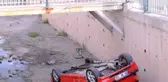 OTOMOBİL SULAMA KANALINA DÜŞTÜ 3 YARALI