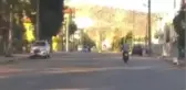 Otomobille motosikletin çarpışması kamerada