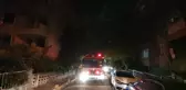 Son dakika: Avcılar'da metruk binanın çatısında çıkan yangın söndürüldü