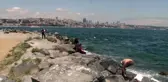 Boğulma tehlikesi yaşayan arkadaşını kurtarırken akıntıya kapıldı