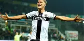 Fenerbahçe, Mesut Özil'in gol attıracağı forveti buldu! Andreas Cornelius transferi için düğmeye basıldı