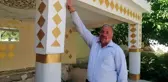 Depremi yaşayan mahallede hasar gören cami ibadete kapatıldı