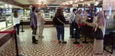 Vatandaşlar bayram öncesi tatlı alışverişi yaptı