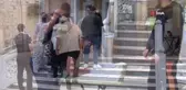 Berlin'de Müslümanlar Kurban Bayramı namazı için camilere akın etti