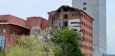 (DRONE) Haydarpaşa Numune Hastanesi'nde 6 yıldır kullanılmayan 8 katlı binanın yıkımına başlandı
