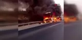 Adana'da seyir halindeki otobüs alev alev yandı