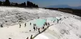 Beyaz cennet bayramda hınca hınç dolu