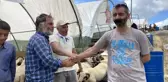 Kurban çadırları bir yandan toplanırken bir yandan pazarlıklar sürüyor