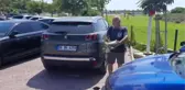 Serinlemek için kimyasal atık yağa giren bir leylek yavrusu daha kurtarıldı