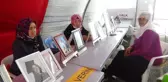 Evlat nöbetindeki aileler bayramda da evlatlarının yolunu gözlüyor