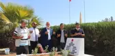 EVLAT NÖBETİNDEKİ AİLELERDEN GARA ŞEHİDİ KAYA'NIN KABRİNE ZİYARET