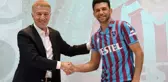Trabzonspor İsmail Köybaşı için imza töreni düzenledi