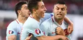 Geleceğin yıldızı olarak gösterilen Emre Mor, şimdilerde oynayabileceği bir takım arıyor