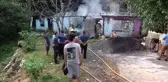 Sarıyer'de gecekonduda çıkan ve ormanlık alana da sıçrayan yangın söndürüldü
