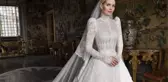 Prenses Diana'nın yeğeni Lady Kitty Spencer, düğününde defile yaptı! Gelinlik hariç 4 kıyafet daha giydi