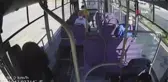 Son dakika... Siirt'te otobüste bayılan kadın yolcuyu şoför hastaneye yetiştirdi... O anlar kamerada