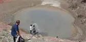 KURAKLIK SEBEBİYLE GÖLETTE CAN ÇEKİŞEN BALIKLARA CAN SUYU VERDİLER