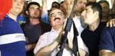 Hayatını kaybeden Hüseyin Avni Coş'tan geriye 15 Temmuz'daki silahlı pozu kaldı