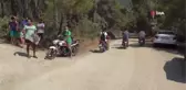 Kumluca'da gençler, paraşüt ve paramotorlarla ormanları koruyor