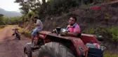 TRAKTÖRÜNÜ ARAZÖZE DÖNÜŞTÜRDÜ