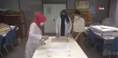 Cami duvarlar 'akkase ebru' tekniği ile süsleniyor