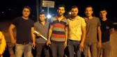 Mahallenin giriş ve çıkışlarında nöbet tutmaya başladılar