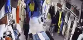 NİŞANTAŞI'NDA MAĞAZADA ALIŞVERİŞ YAPAN TURİSTİN CZDANINI BÖYLE ÇALDILAR