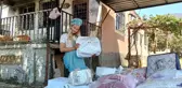 Yangında evi ve çeyizi kül olmuştu...Fatma'ya bir minibüs dolusu çeyiz