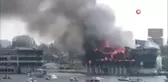 Kahire'nin Nil Nehri kıyısında bir yolcu teknesi alev alev yandı