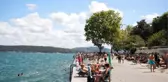 SARIYER'DE SICAKTAN BUNALANLAR DENİZE GİRDİ
