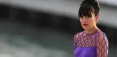 Dünyaca ünlü şarkıcı Lily Allen'den uçak tuvaletinde cinsel ilişki itirafı: Çılgınca bir deneyimdi