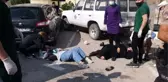MALATYA'DA, HAFİF TİCARİ ARACIN ÇARPTIĞI 4 KİŞİ YARALANDI