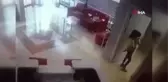 Son dakika haberleri... Küçükçekmece klinikte telefon hırsızlığı kamerada