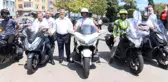 KADIKÖY'DE MOTOSİKLETLİLER KURYELERİN SORUNLARI İÇİN KONVOY OLUŞTURDU