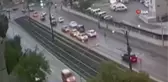 Kayan motosiklet otomobile arkadan böyle çarptı