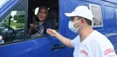 GURBETÇİLERE, KAPIKULE SINIR KAPISI'NDA ZEYTİN İKRAMI