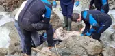 Selde hayatlarını kaybedenlerin cenazeleri enkazdan çıkartılıyor