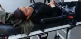 EVİ TERK EDEN EŞİNİ, BAŞINA MERMER VE TAŞLA VURARAK AĞIR YARALADI