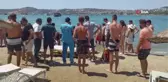 Denizde çırpınan genç, boğulmak üzereyken kurtarıldı