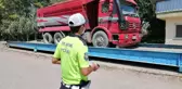 Işık ve tonaj ihlali yapan kamyon sürücüsüne 7 bin 672 TL ceza kesildi
