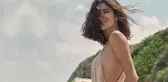 Oyuncu Nesrin Cavadzade, iç çamaşırsız elbiseli pozlarıyla tüm dikkatleri üzerine çekti